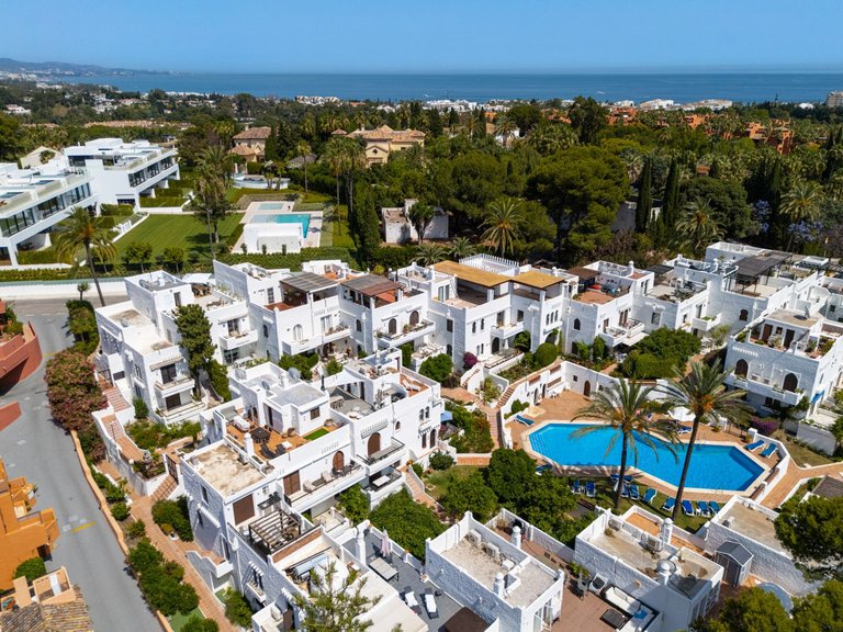 Apartment for Sale  in Marbella, Malaga 32