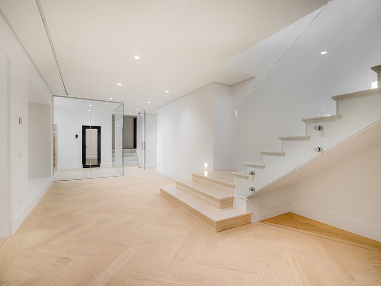 Apartment for Sale  in Marbella, Malaga 20