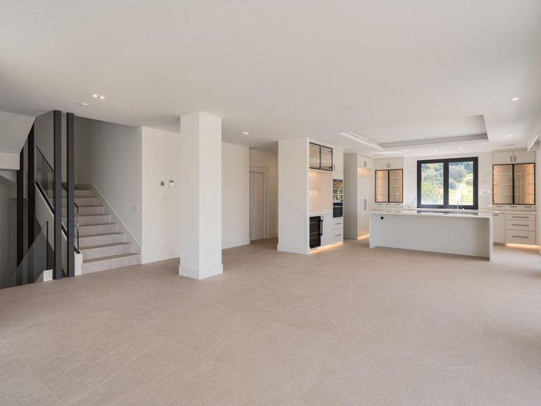 Apartment for Sale  in Estepona, Malaga 9