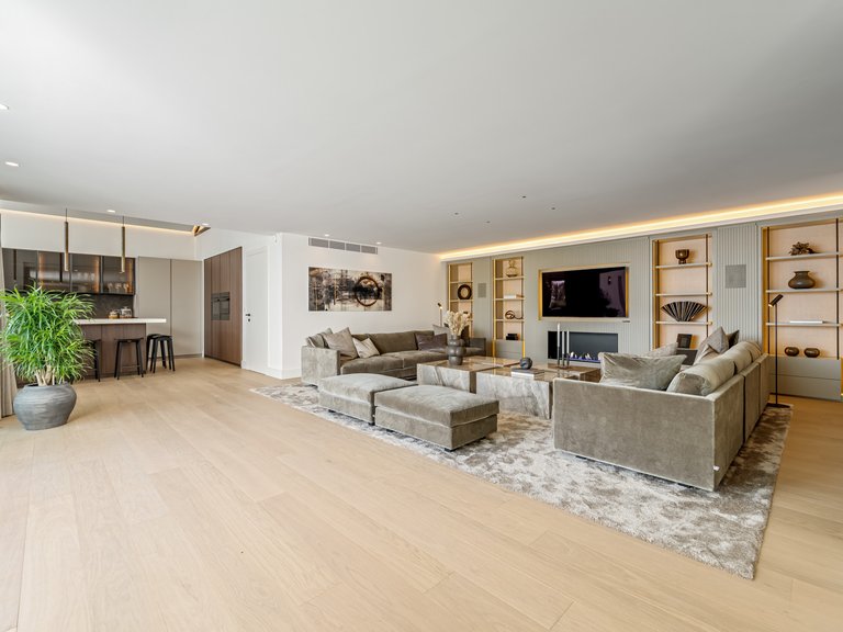Apartment for Sale  in Marbella, Malaga 14