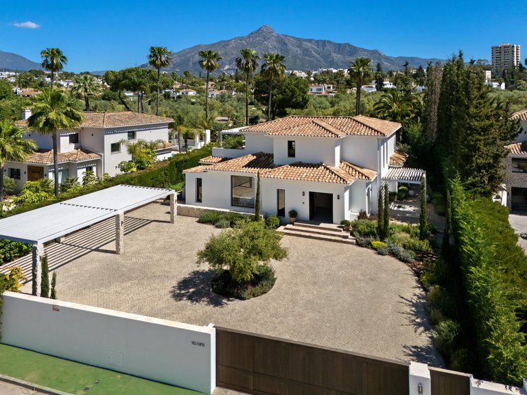 Apartment for Sale  in Marbella, Malaga 37
