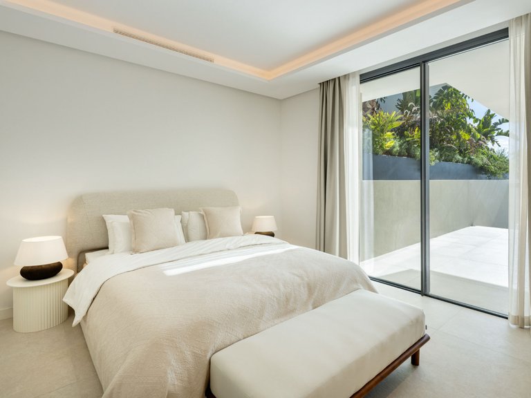Apartment for Sale  in Marbella, Malaga 17