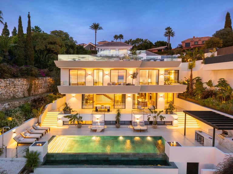 Apartment for Sale  in Marbella, Malaga 42