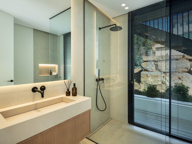 Apartment for Sale  in Marbella, Malaga 18