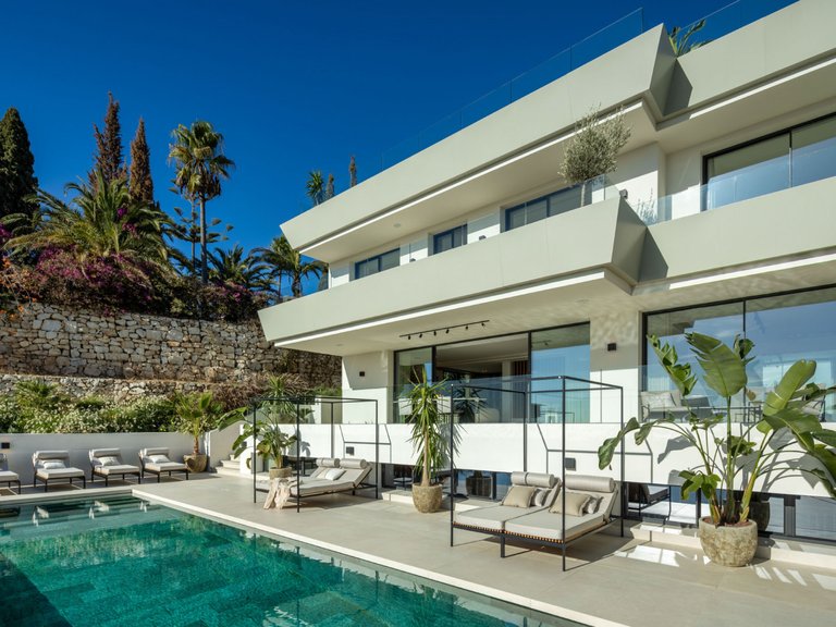 Apartment for Sale  in Marbella, Malaga 39