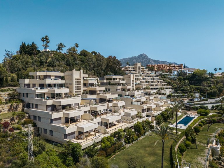 Apartment for Sale  in Marbella, Malaga 30