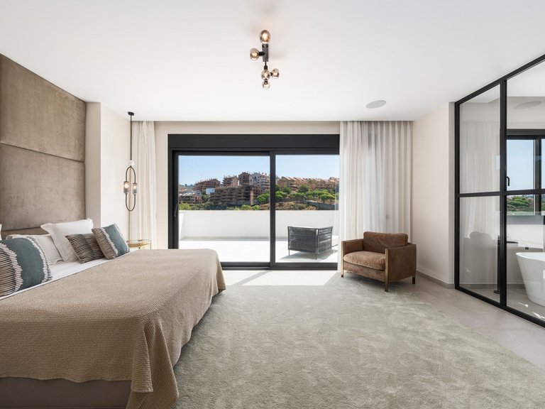Apartment for Sale  in Marbella, Malaga 18