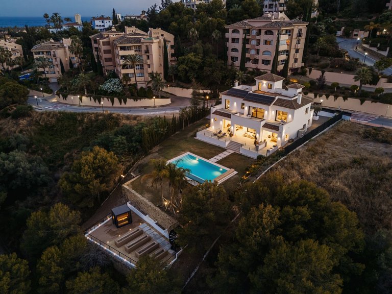 Apartment for Sale  in Marbella, Malaga 33