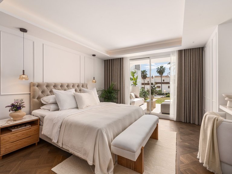Apartment for Sale  in Marbella, Malaga 12