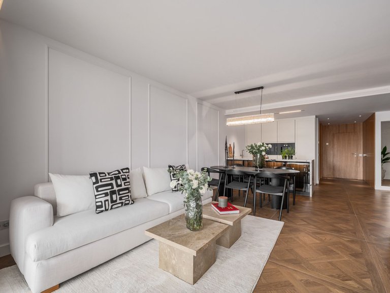 Apartment for Sale  in Marbella, Malaga 8
