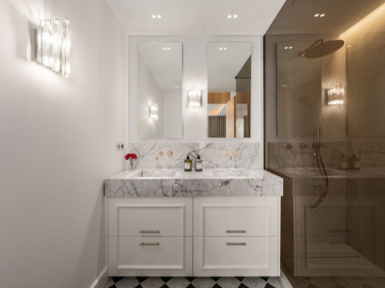 Apartment for Sale  in Marbella, Malaga 17
