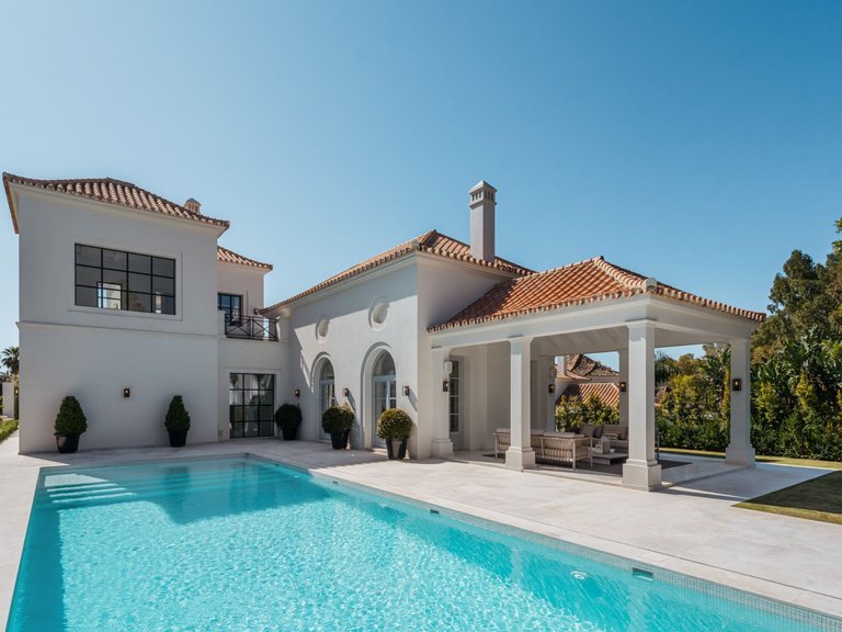 Apartment for Sale  in Marbella, Malaga 1