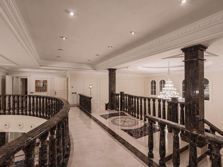 Apartment for Sale  in Marbella, Malaga 24