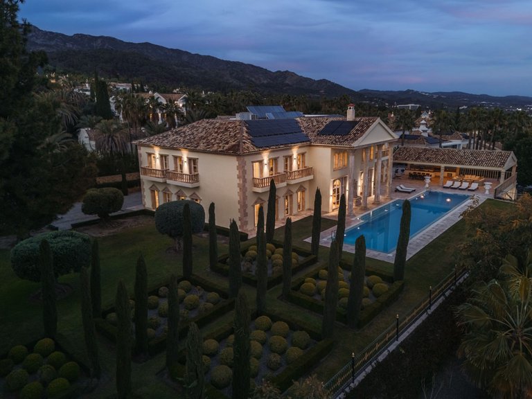 Apartment for Sale  in Marbella, Malaga 47
