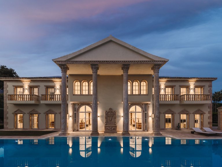 Apartment for Sale  in Marbella, Malaga 43