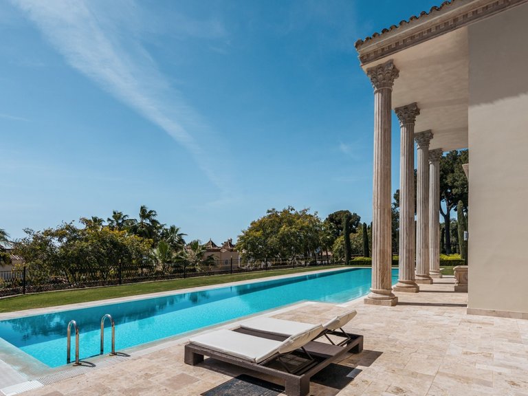 Apartment for Sale  in Marbella, Malaga 5