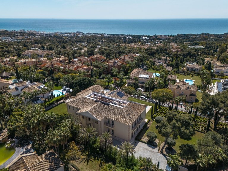 Apartment for Sale  in Marbella, Malaga 8