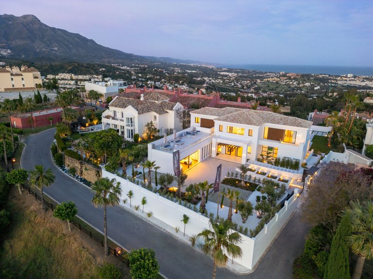 Apartment for Sale  in Benahavis, Malaga 44