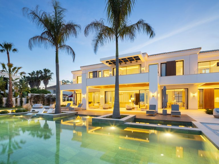 Apartment for Sale  in Benahavis, Malaga 38