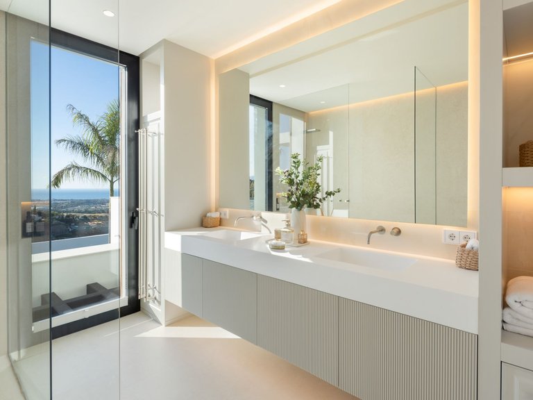Apartment for Sale  in Benahavis, Malaga 26
