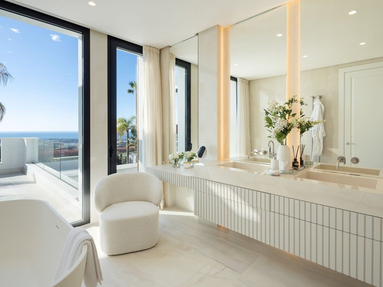 Apartment for Sale  in Benahavis, Malaga 18