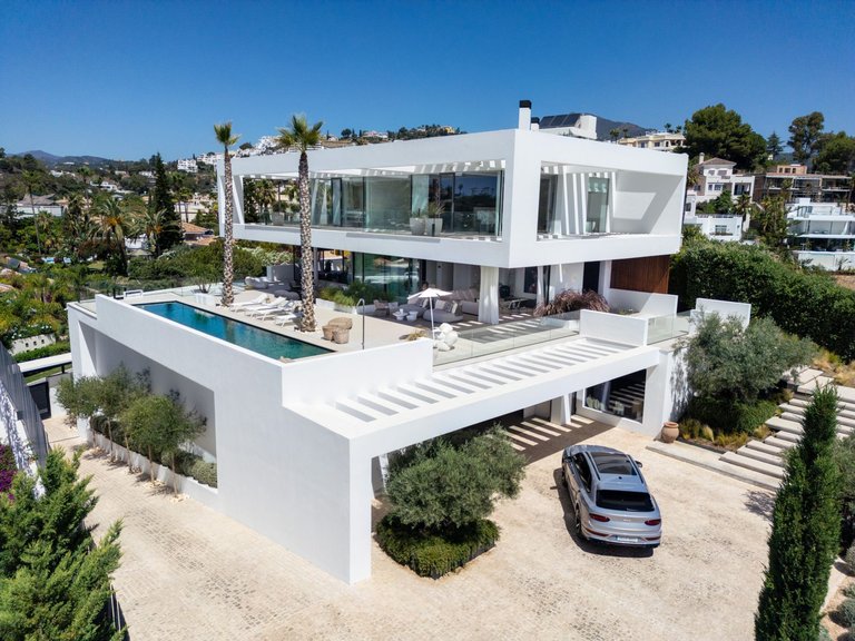 Apartment for Sale  in Benahavis, Malaga 4