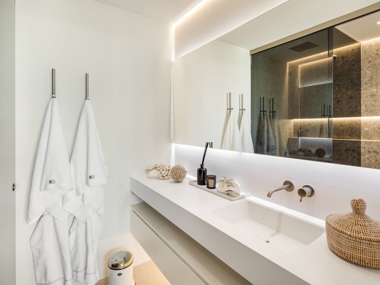 Apartment for Sale  in Benahavis, Malaga 28