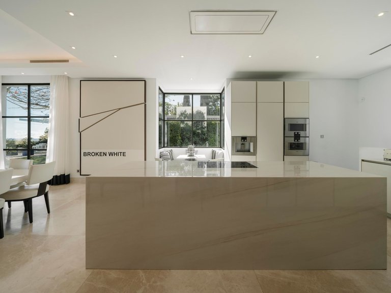 Apartment for Sale  in Benahavis, Malaga 20