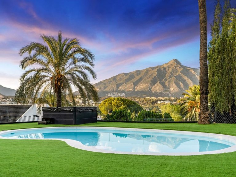 Apartment for Sale  in Marbella, Malaga 4