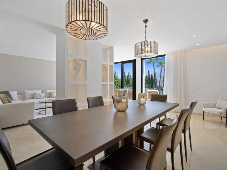 Apartment for Sale  in Marbella, Malaga 8