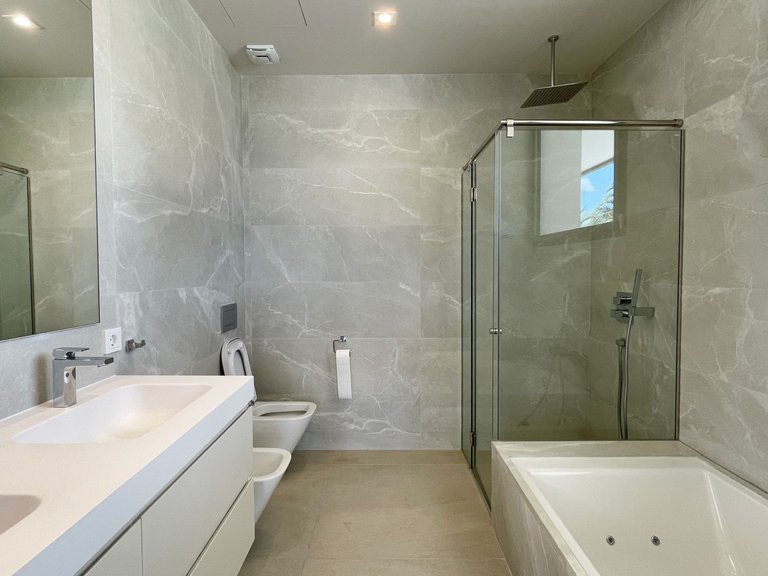Apartment for Sale  in Marbella, Malaga 42