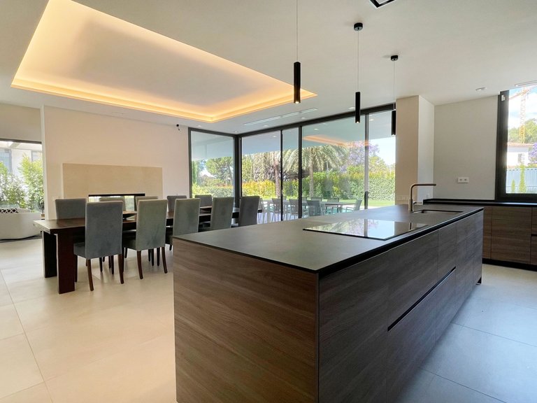 Apartment for Sale  in Marbella, Malaga 19