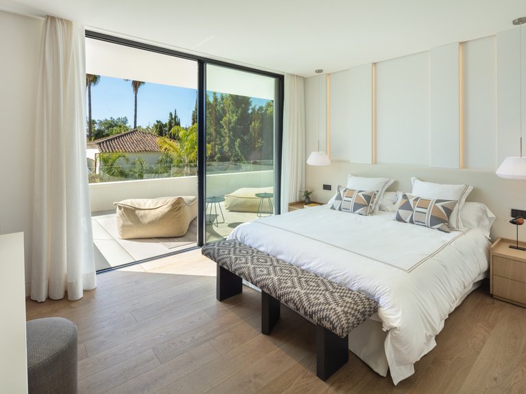 Apartment for Sale  in Marbella, Malaga 16