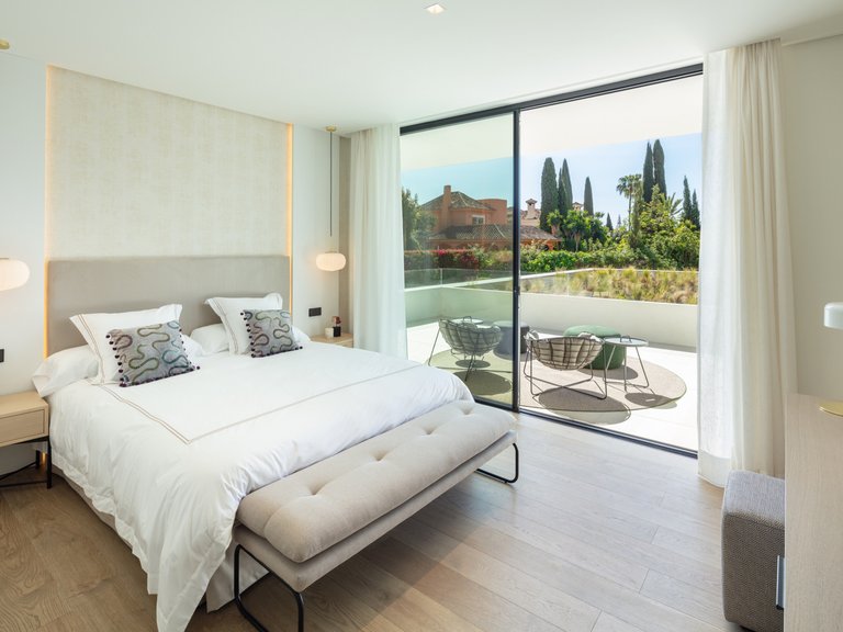 Apartment for Sale  in Marbella, Malaga 17