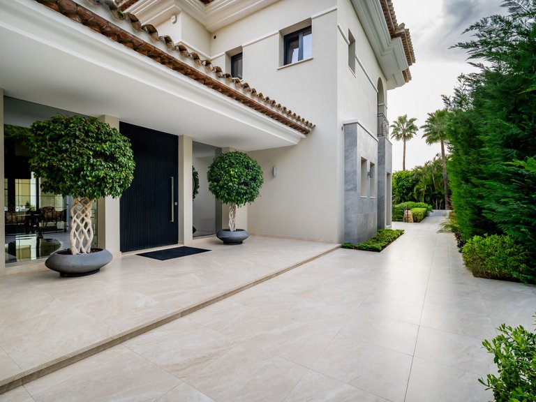 Apartment for Sale  in Marbella, Malaga 34