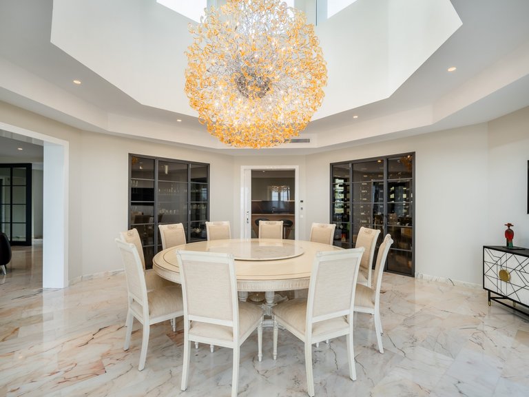 Apartment for Sale  in Marbella, Malaga 12