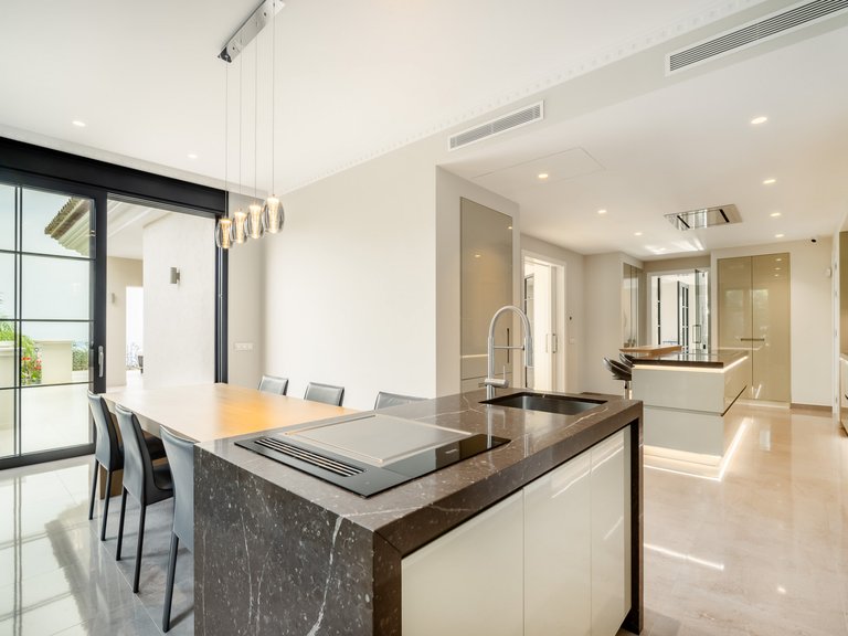Apartment for Sale  in Marbella, Malaga 9