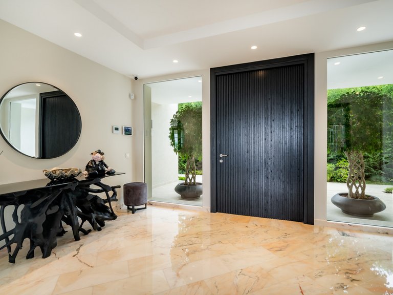 Apartment for Sale  in Marbella, Malaga 14