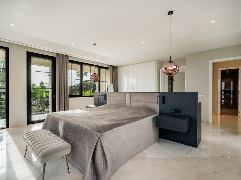 Apartment for Sale  in Marbella, Malaga 21