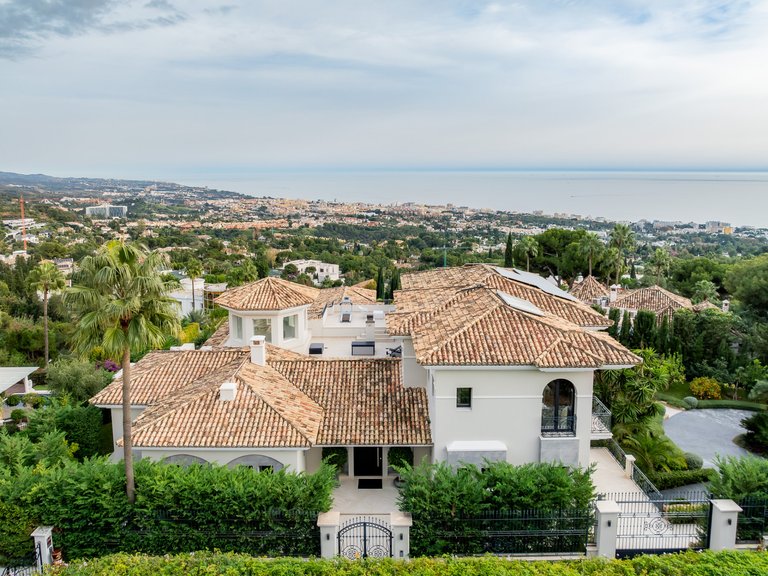 Apartment for Sale  in Marbella, Malaga 3
