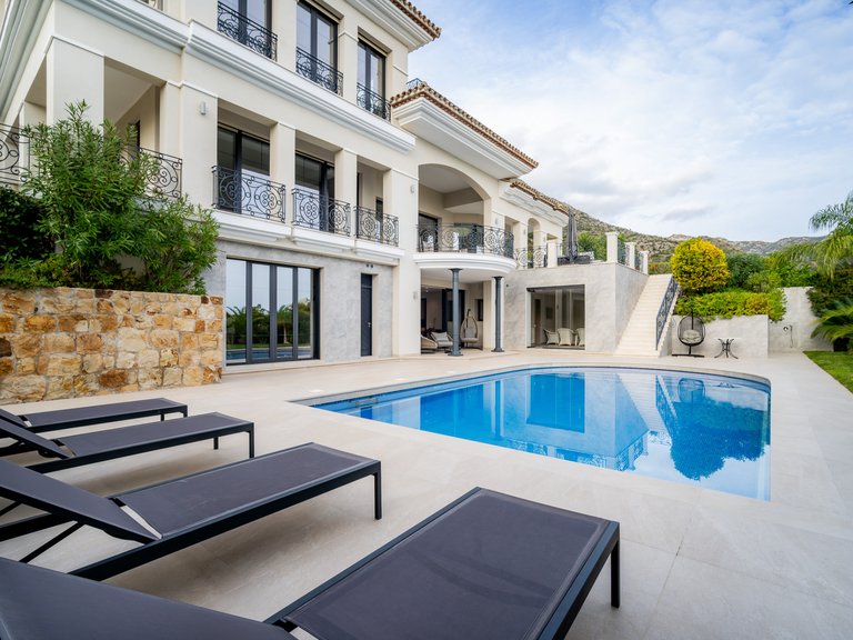 Apartment for Sale  in Marbella, Malaga 2
