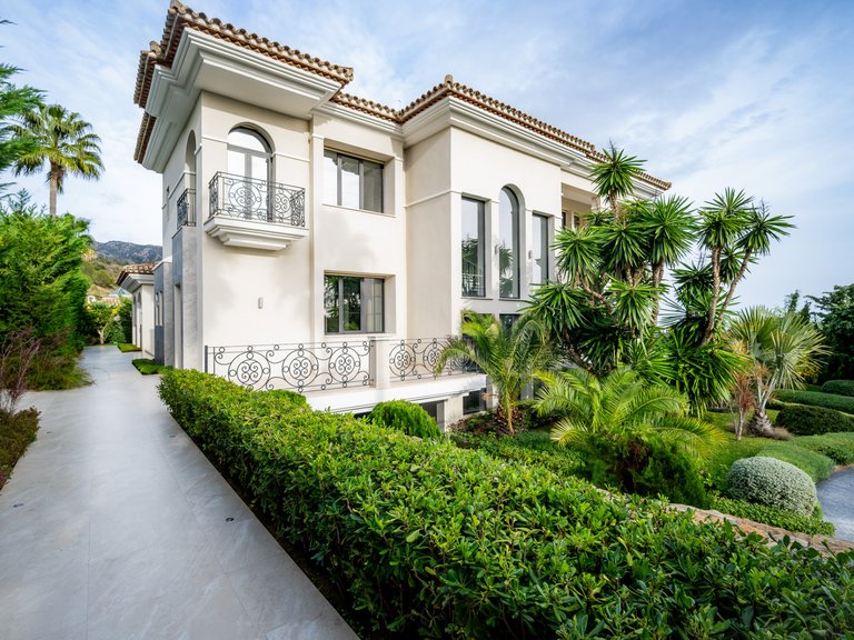 Apartment for Sale  in Marbella, Malaga 31