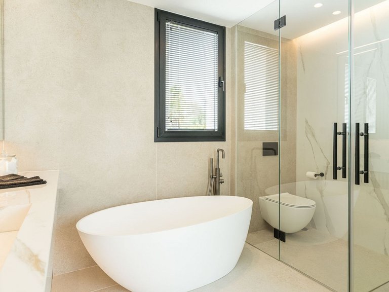 Apartment for Sale  in Marbella, Malaga 16