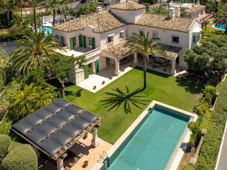 Apartment for Sale  in Marbella, Malaga 1