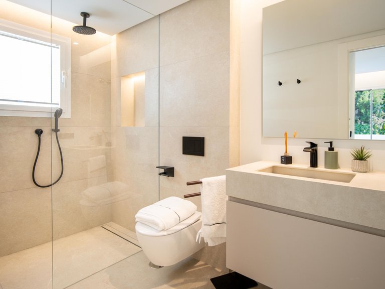 Apartment for Sale  in Marbella, Malaga 27