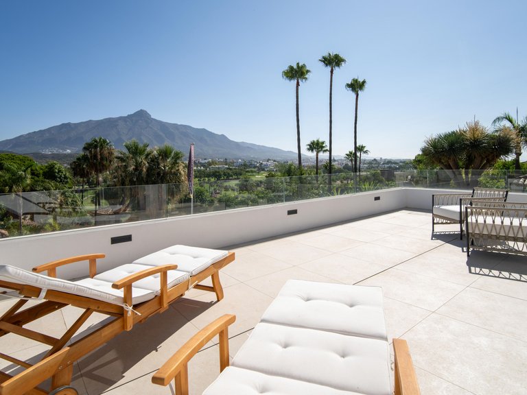 Apartment for Sale  in Marbella, Malaga 23