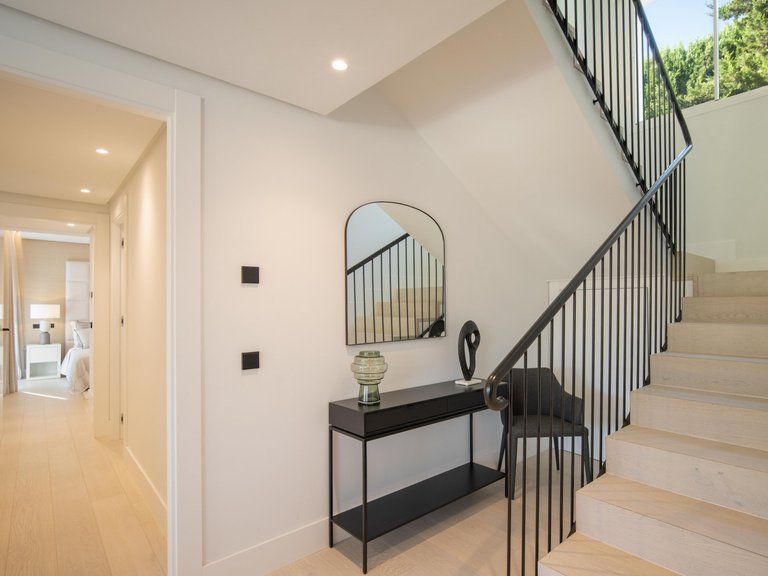 Apartment for Sale  in Marbella, Malaga 16