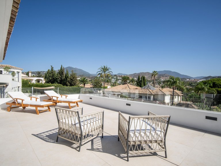 Apartment for Sale  in Marbella, Malaga 24