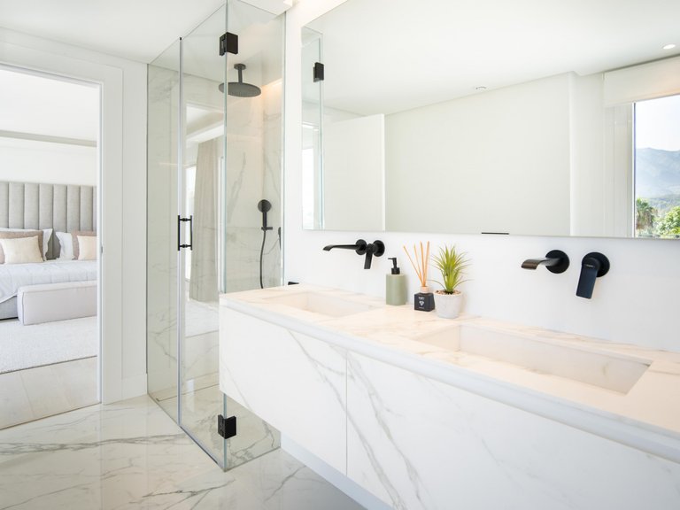 Apartment for Sale  in Marbella, Malaga 20