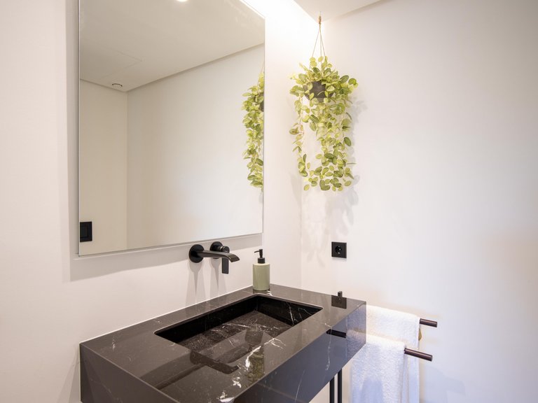 Apartment for Sale  in Marbella, Malaga 17